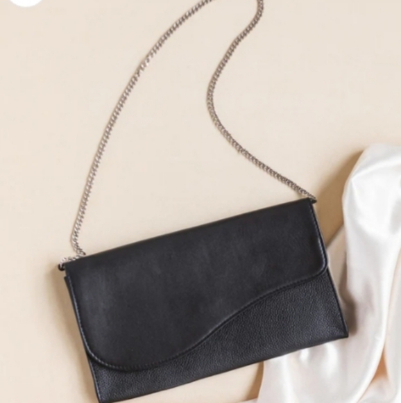 Clutch - Picture 4 of 9